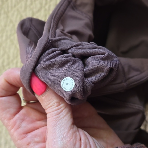 Lululemon All The Right Places Crop - Picture 5 of 7